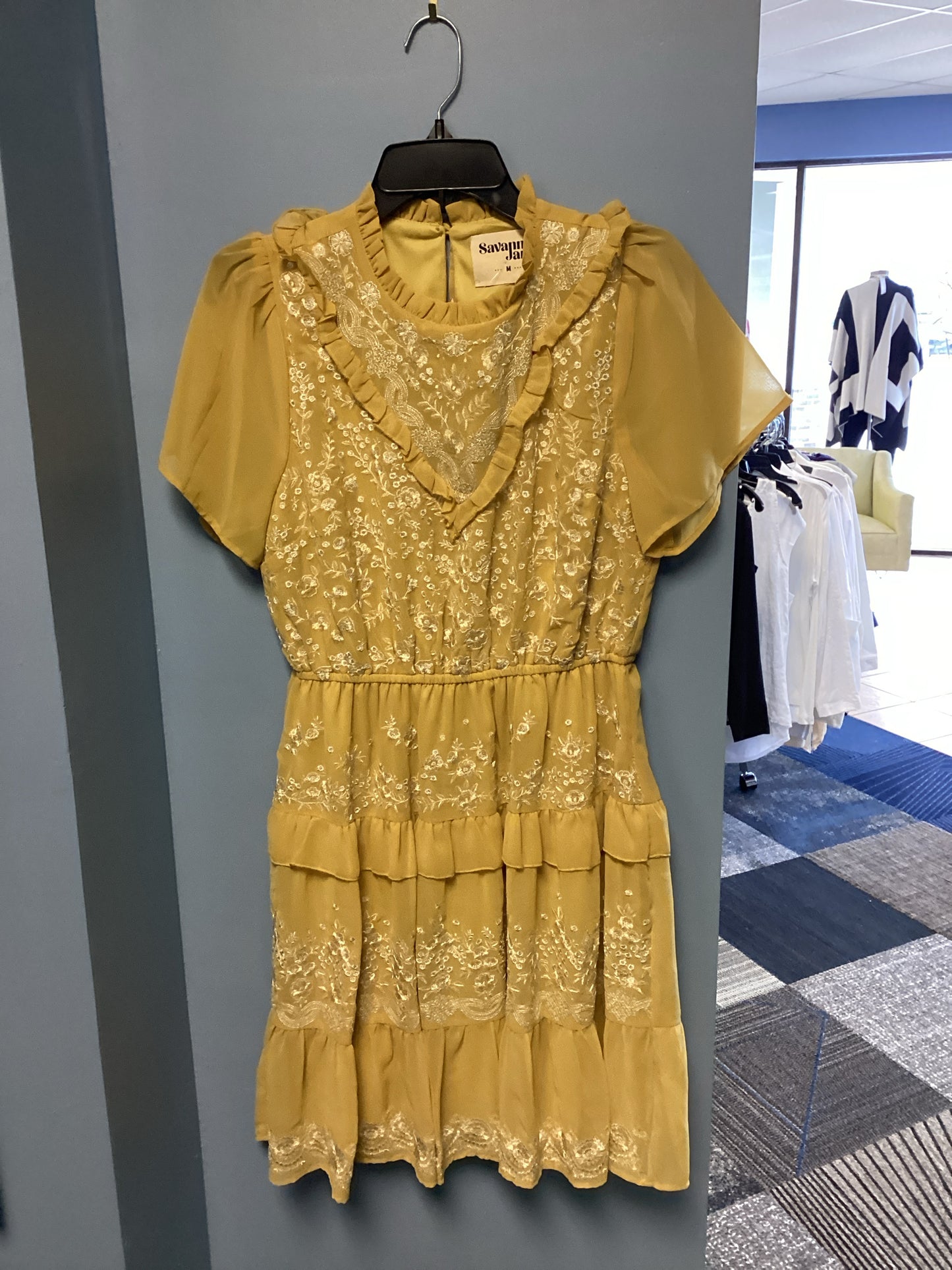 Savanna Jane Size M Gold Dress